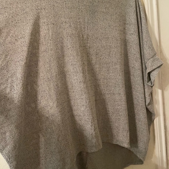 Andree by unit Plus Size Womens gray top size 2X pre-owned - Picture 7 of 11